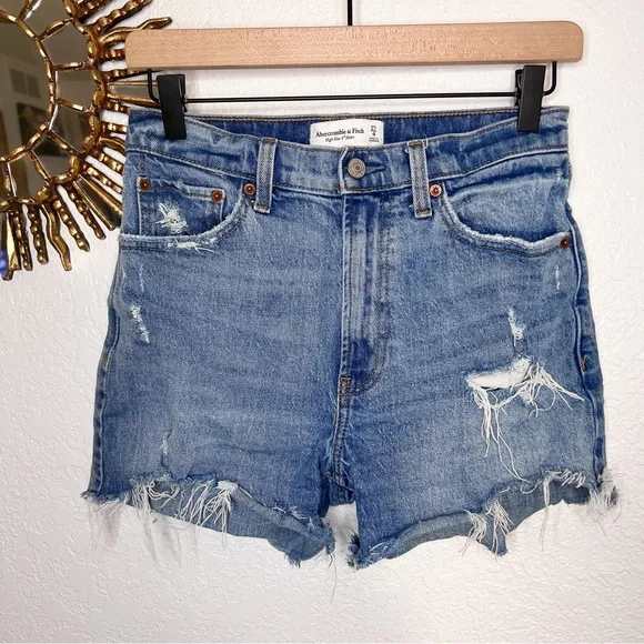 Abercrombie & Fitch High Rise 4” Short size 27 - Picture 2 of 5